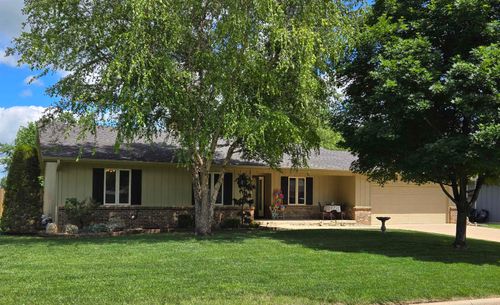 2108 Mound St, Winfield, KS, 67156-5442 | Card Image