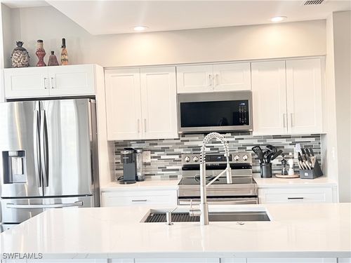 apt-213-8555 Naples Heritage Dr, Naples, FL, 34112-7723 | Card Image