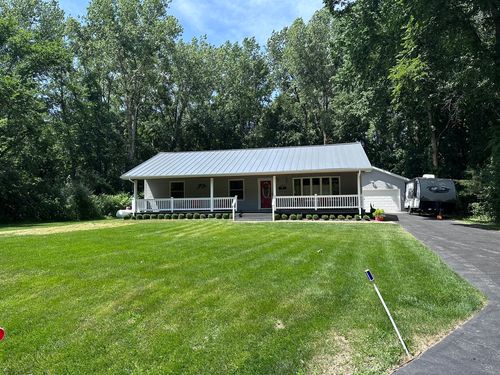 11 Timberlane Dr, Putnam, IL, 61560-9504 | Card Image
