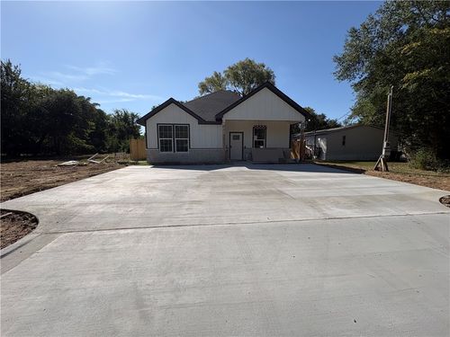 2405 Southside Dr, Bryan, TX, 77803-0529 | Card Image
