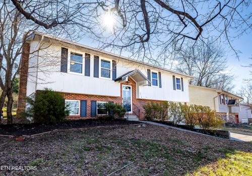 2018 Swarthmore Ln, Maryville, TN, 37804-3428 | Card Image