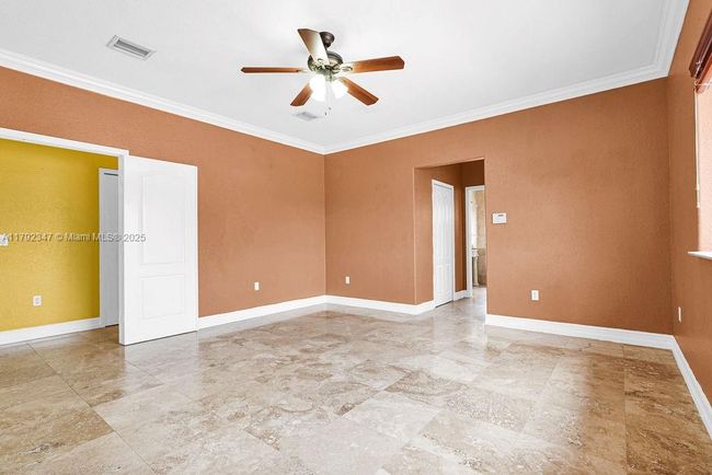 16732 Nw 89 Th Pl, House other with 4 bedrooms, 3 bathrooms and null parking in Miami Lakes FL | Image 38