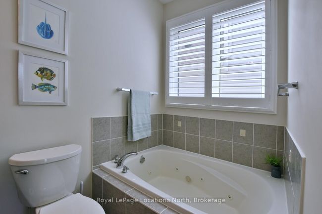 16 Starboard Cir, House other with 3 bedrooms, 3 bathrooms and 2 parking in Wasaga Beach ON | Image 24