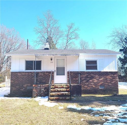 313 Small St, Thomasville, NC, 27360-3552 | Card Image