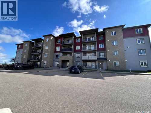305 - 308 Petterson Dr, Condo with 2 bedrooms, 2 bathrooms and null parking in Estevan SK | Card Image