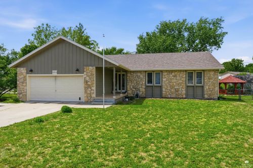 1012 Mcclure St, Junction City, KS, 66441-3917 | Card Image