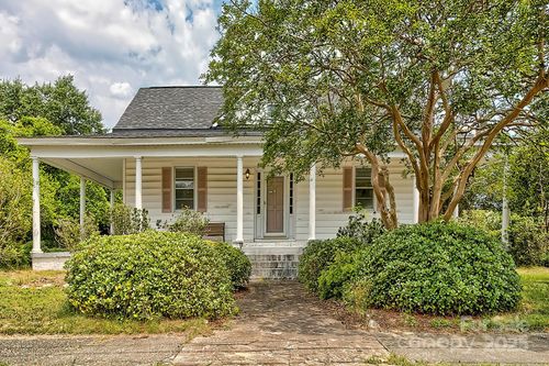 315 E Marion St, Kershaw, SC, 29067-1439 | Card Image