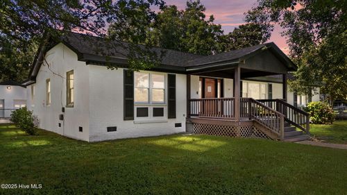 406 W Center St, Black Creek, NC, 27813-9047 | Card Image