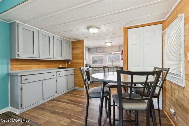 212 Roberts Rd, Home with 2 bedrooms, 1 bathrooms and 2 parking in Toms River NJ | Image 5