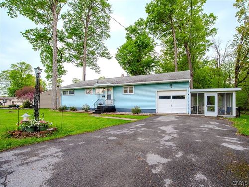 2103 Bedford St, Rome, NY, 13440-2206 | Card Image