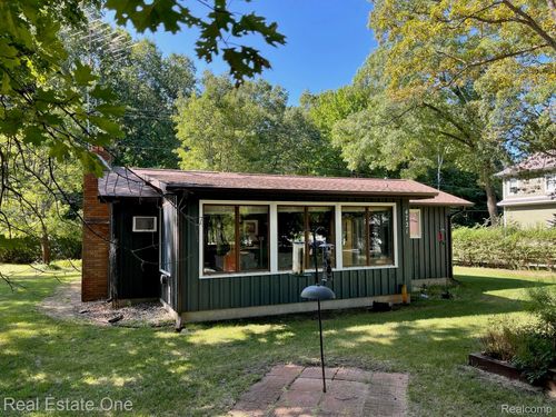 4721 Port Austin Rd, Caseville, MI, 48725-9669 | Card Image