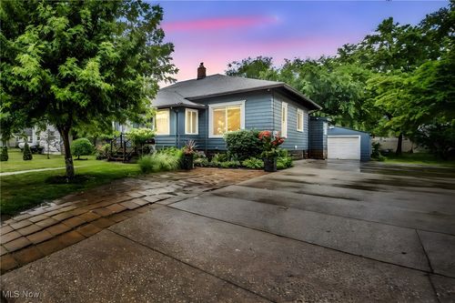 659 Fouse Ave, Akron, OH, 44310-4061 | Card Image