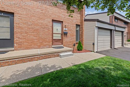 1925 Nicholas Ct, Warren, MI, 48092-2173 | Card Image