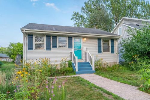 3851 Snelling Ave, Minneapolis, MN, 55406-3233 | Card Image