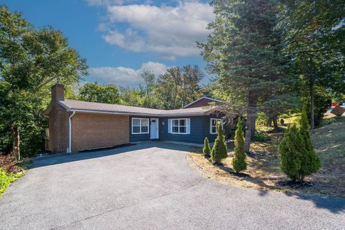 6 Laurentide Dr, Halifax, NS, B3M2N1 | Card Image