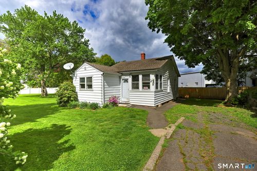 33 Beacon St, New Britain, CT, 06053-2513 | Card Image