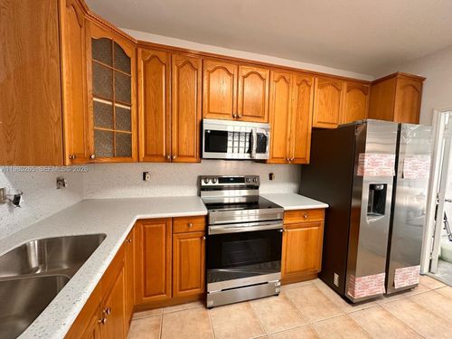 2135-2135 Madeira Dr, Weston, FL, 33327-1918 | Card Image