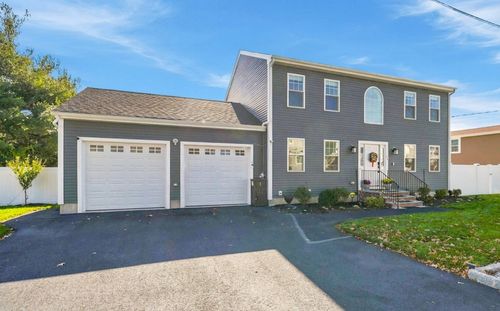 25 Vernon St, Fall River, MA, 02724-2319 | Card Image