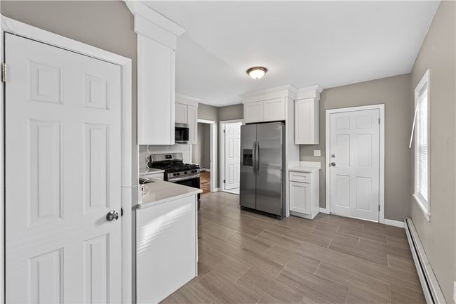 55 Warren St, Home with 5 bedrooms, 3 bathrooms and 5 parking in Providence RI | Image 4