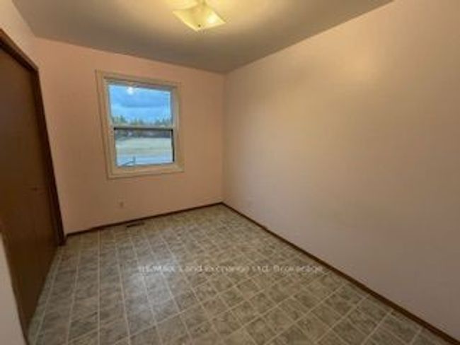4019 Switzer Dr, House other with 4 bedrooms, 1 bathrooms and 4 parking in Glencoe ON | Image 14