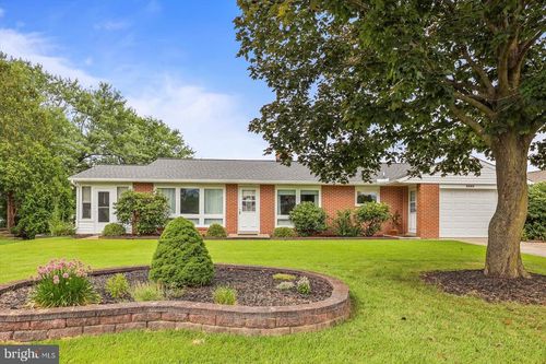 5280 Board Rd, Mount Wolf, PA, 17347-9793 | Card Image
