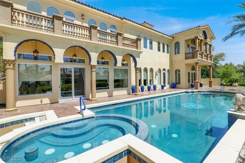 2200 Glenbrook Way, Las Vegas, NV, 89117-5852 | Card Image