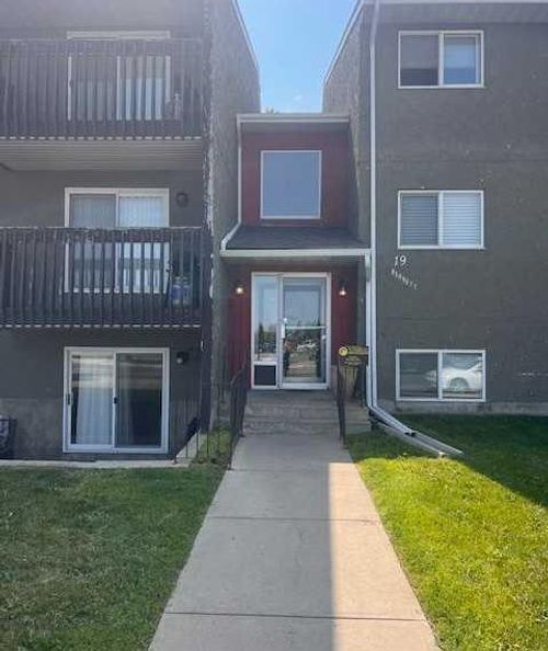104-49 Bennett St, Red Deer, AB, T4R1V4 | Card Image