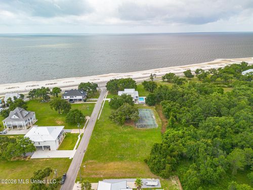 212 S Island View Ave, Long Beach, MS, 39560-5816 | Card Image