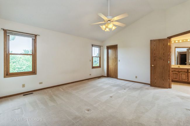 10901 Michigan Dr, House other with 4 bedrooms, 4 bathrooms and 3 parking in Spring Grove IL | Image 10