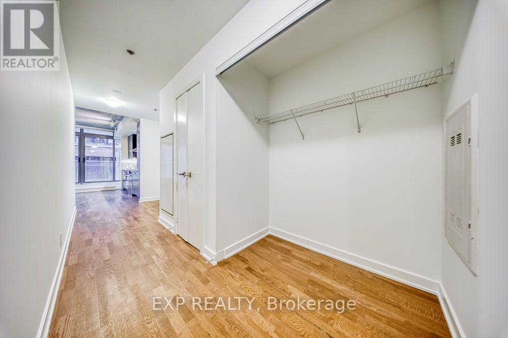 Residential Lease in Toronto (Kensington-Chinatown) 5