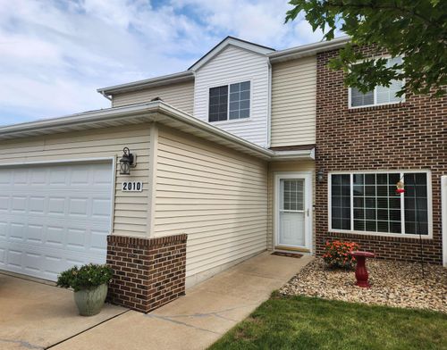 2010 Cassi Rdg, Waterloo, IA, 50701-9713 | Card Image