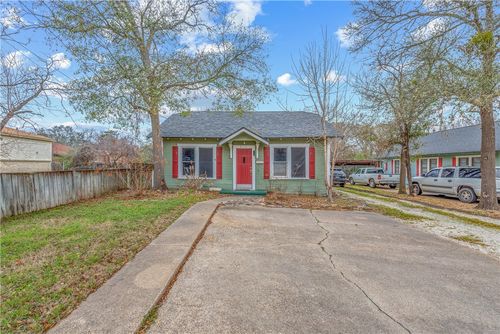 304 Haswell Dr, Bryan, TX, 77803-4851 | Card Image