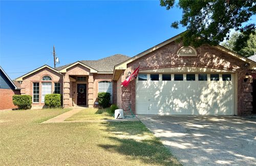 610 Brookside Dr, Cedar Hill, TX, 75104-4709 | Card Image