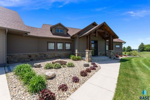 48290 Arrowhead Pl, Canton, SD, 57013-5868 | Card Image