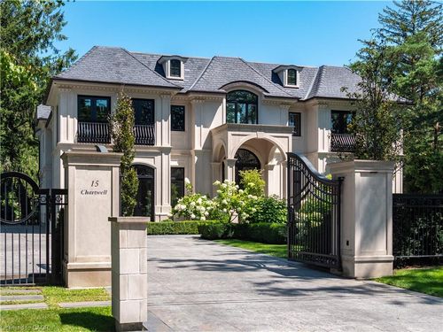 15 Chartwell Rd, Oakville, ON, L6J3Z3 | Card Image