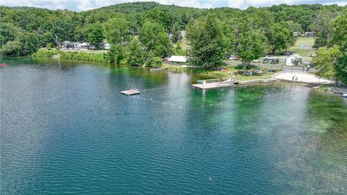 60-60 Hibiscus Cir, Hopewell Junction, NY, 12533-8419 | Card Image