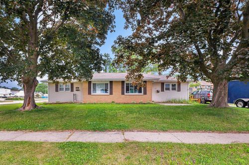 259-255-259 Park St, Oregon, WI, 53575-1517 | Card Image