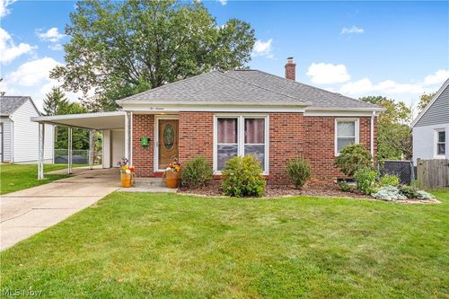 216 Rowford Ave Sw, Massillon, OH, 44646-3834 | Card Image