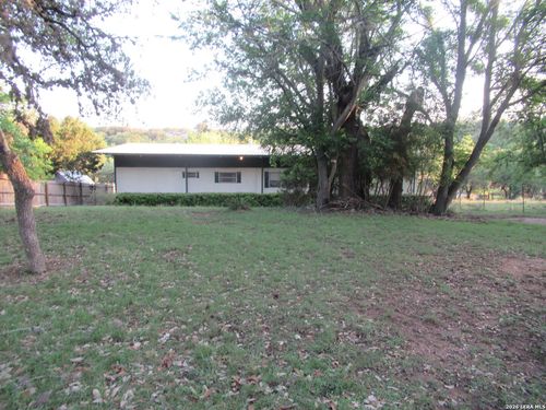 2045 Rio Ranchero, Pipe Creek, TX, 78063-5949 | Card Image