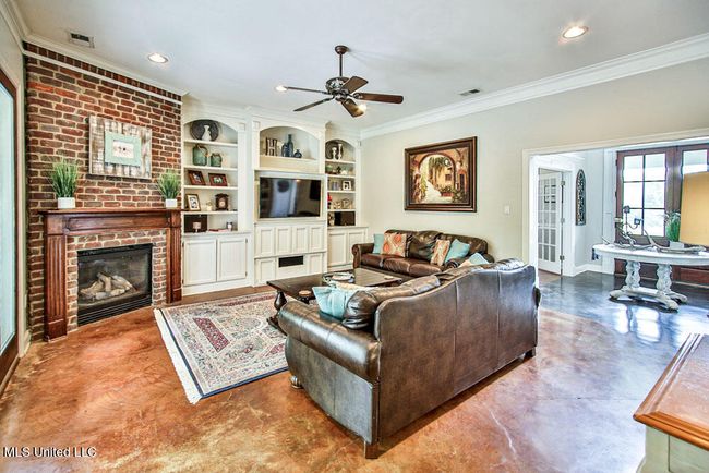 Living Room with built-ins | Image 14