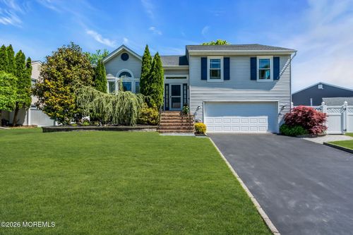 29 Marc Dr, Howell, NJ, 07731-1582 | Card Image
