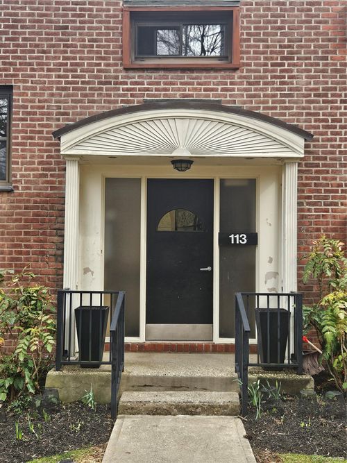 e25-113 Beacon Hill Dr, Dobbs Ferry, NY, 10522-2450 | Card Image