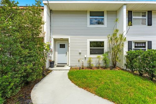 210 Malcolm Ct, Tampa, FL, 33609-2726 | Card Image