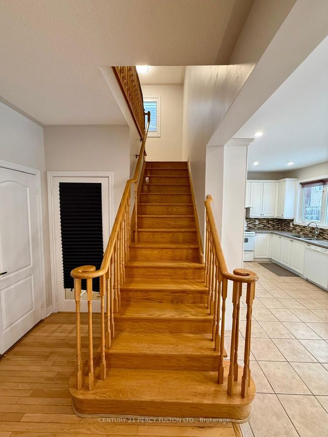 17 Ambercroft St, House other with 5 bedrooms, 4 bathrooms and 2 parking in Markham ON | Image 12