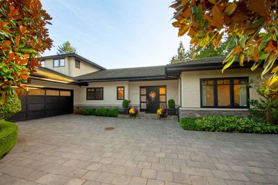 2775 Crescentview Dr, House other with 3 bedrooms, 2 bathrooms and 4 parking in North Vancouver BC | Image 1