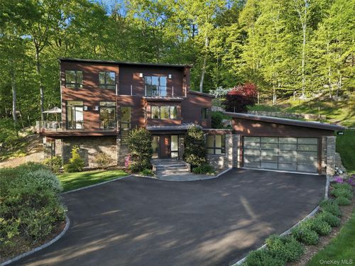 2 Lakeridge Dr, North Castle, NY, 10504-1246 | Card Image