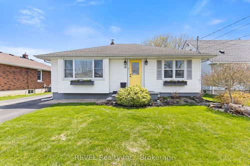41 Rose Ave, Thorold, ON, L2V3C7 | Card Image