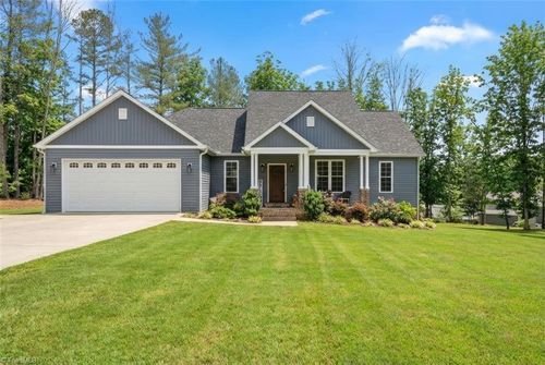 1196 Cape Hickory Rd, Hickory, NC, 28601-8518 | Card Image