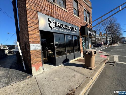 68 Essex St, Hackensack, NJ, 07601-4048 | Card Image