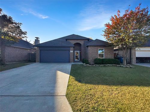 510 Highpark Court, Lake Dallas, TX, 75065 | Card Image